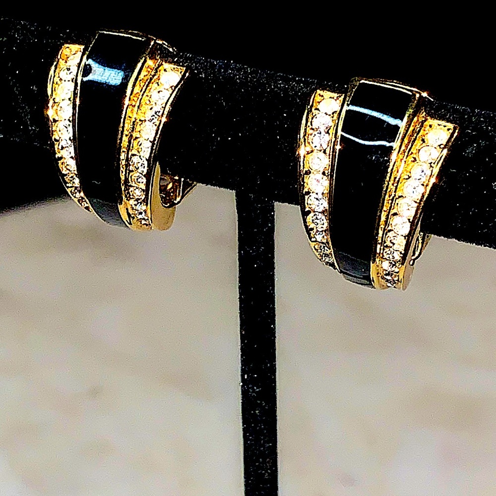 CHRISTIAN DIOR EARRINGS CLEAR CRYSTAL BLACK ENAMEL GOLD CLIP VINTAGE